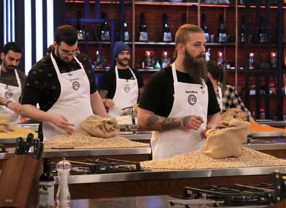 MasterChef: Η μάχη των οσπρίων, η… “ρουβίτσα” του Ηρακλή και η “φούστα μπαλαρίνα” της Κατερίνας στο Mystery Box