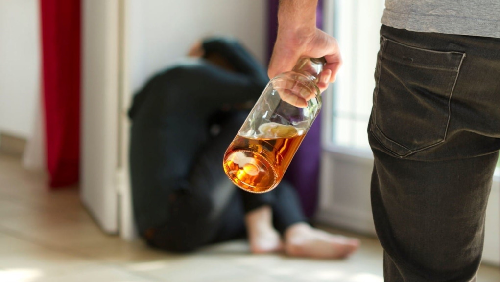 Κορονοϊός: Η Γροιλανδία απαγορεύει την πώληση αλκοόλ για να μειωθούν τα περιστατικά βίας κατά τη διάρκεια της καραντίνας