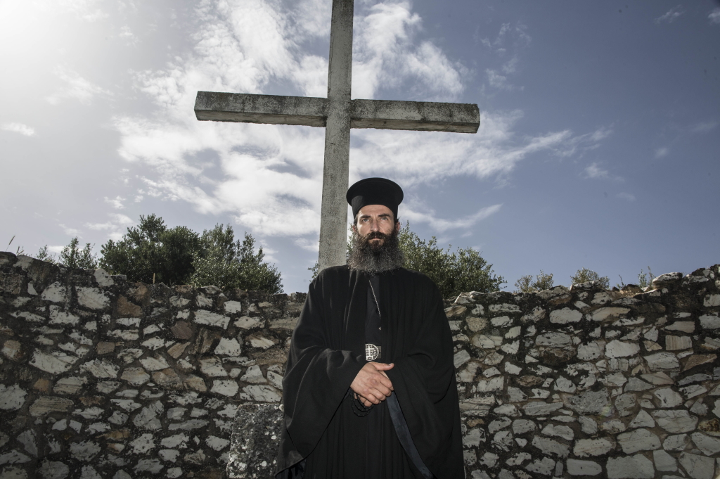 Άρης Σερβετάλης: Δεκαπενταύγουστος στην Κρήτη για τον ηθοποιό – Εκκλησιάζεται καθημερινά