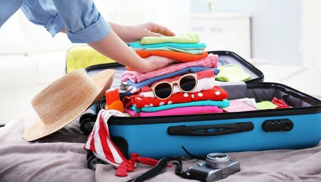 V for Vacation: Μυστικά και tips για να οργανώσετε άψογα τη βαλίτσα των διακοπών σας