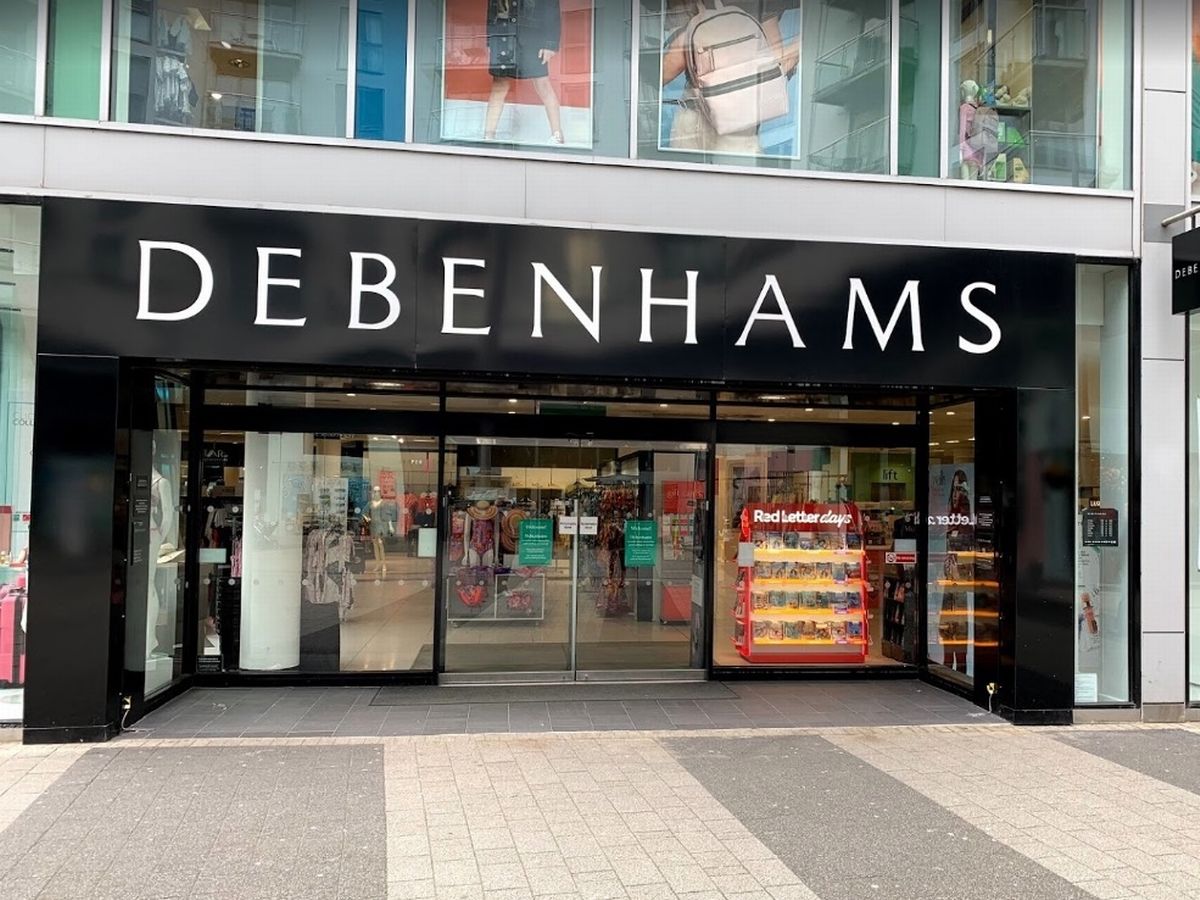 Τα πολυκαταστήματα Debenhams καταργούν 2.500 θέσεις εργασίας