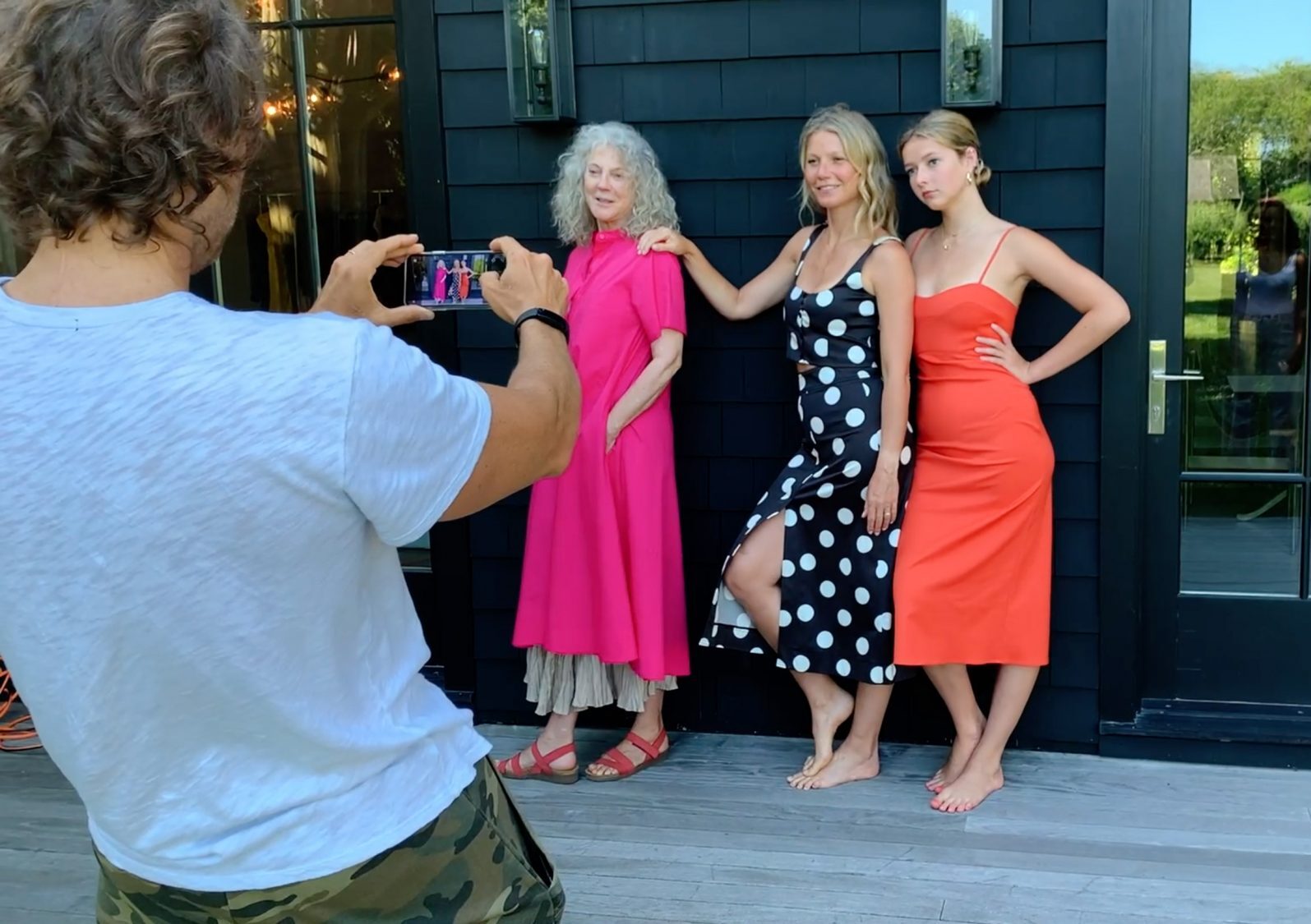 Gwyneth Paltrow: Η beauty συζήτηση με την 77χρονη μητέρα της και την 16χρονη κόρη της για να προμοτάρει… καλλυντικά