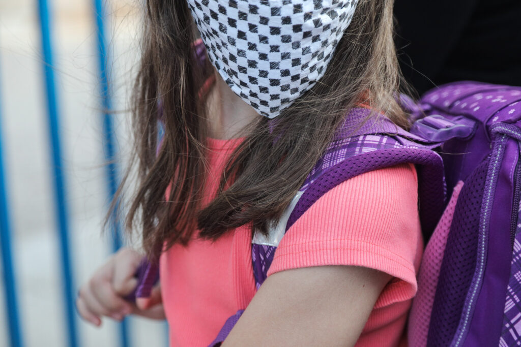 Πάτρα: Έδιωξαν 5 παιδιά που δεν φορούσαν μάσκα από σχολείο