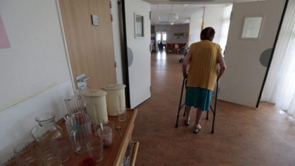 Κορονοϊός: Προληπτικός εργαστηριακός έλεγχος σε όλες τις Μονάδες Φροντίδας Ηλικιωμένων
