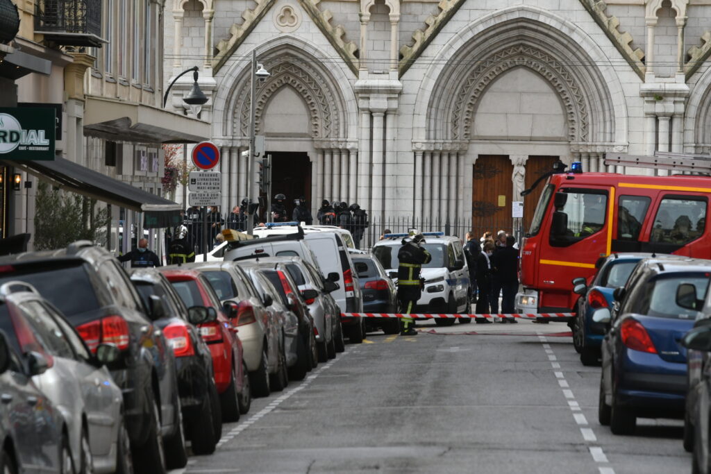 Γαλλία – Νικαια: Τρεις οι νεκροί – Συνελήφθη ο δράστης