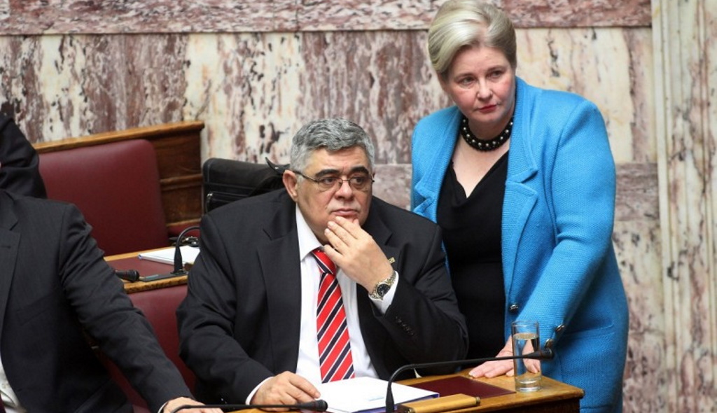 Αντιδράσεις μετά τον διορισμό της συζύγου του Ν. Μιχαλολιάκου στη Βουλή