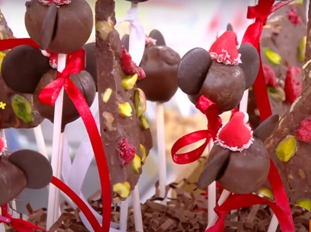 It’s Christmas Time: Ο Χρήστος Βεργάδος φτιάχνει σοκολατένιες λιχουδιές