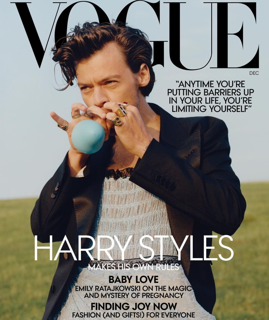 Ανατρεπτικός ο Harry Styles στο εξώφυλλο της Vogue φορώντας Gucci φόρεμα