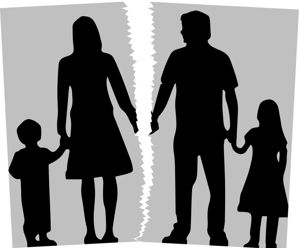 Αλλαγές στο Οικογενειακό Δίκαιο: Έτοιμος ο νόμος για τη «συνεπιμέλεια»