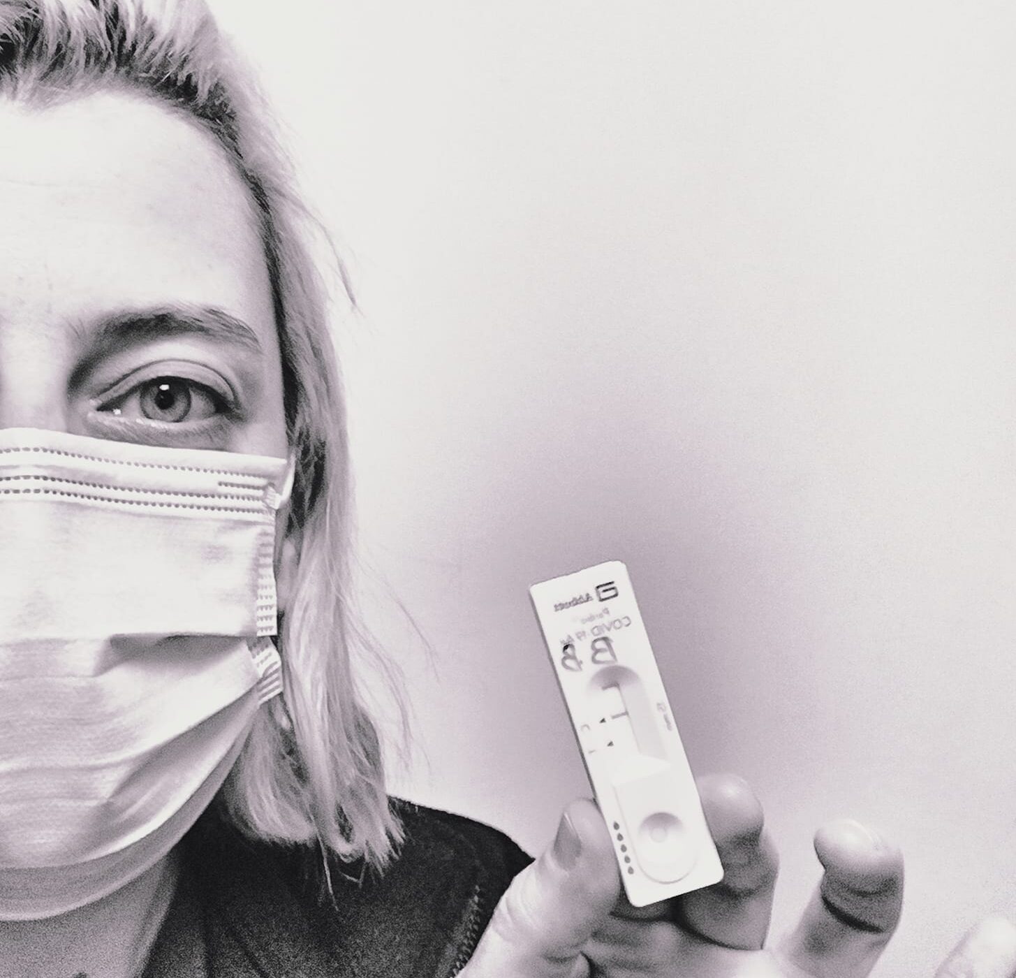 Το στίγμα του κορονοϊού: Η συγκλονιστική ανάρτηση νοσηλεύτριας ΜΕΘ στο «Σωτηρία» για τον ρατσισμό που δέχεται
