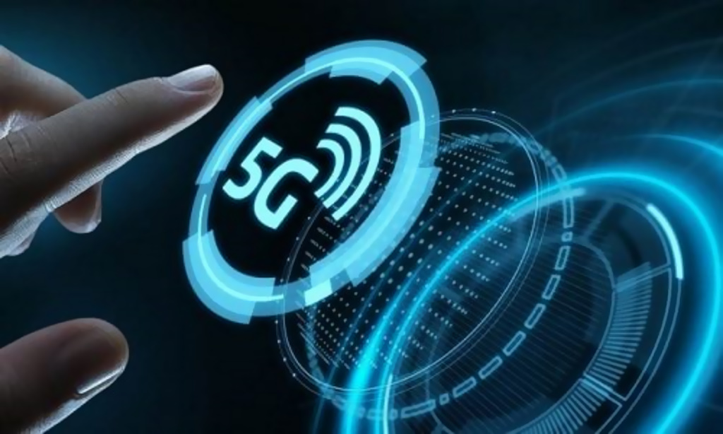 Υπογράφηκαν οι συμβάσεις για το 5G