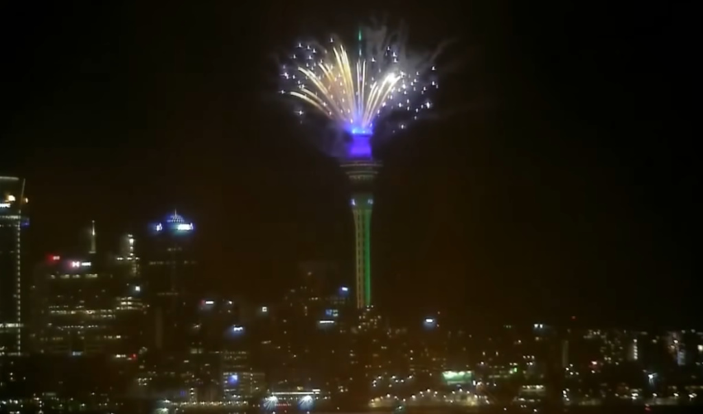 Η Νέα Ζηλανδία υποδέχτηκε το 2021 με εορταστικές εκδηλώσεις και πυροτεχνήματα (vid)