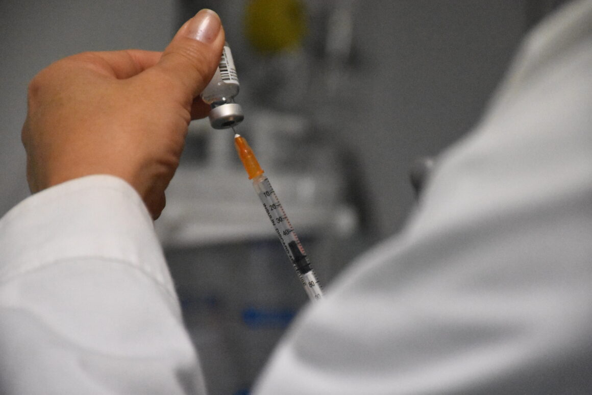 Κορονοϊός: Ανοίγει η πλατφόρμα για τα ραντεβού των εμβολιασμών