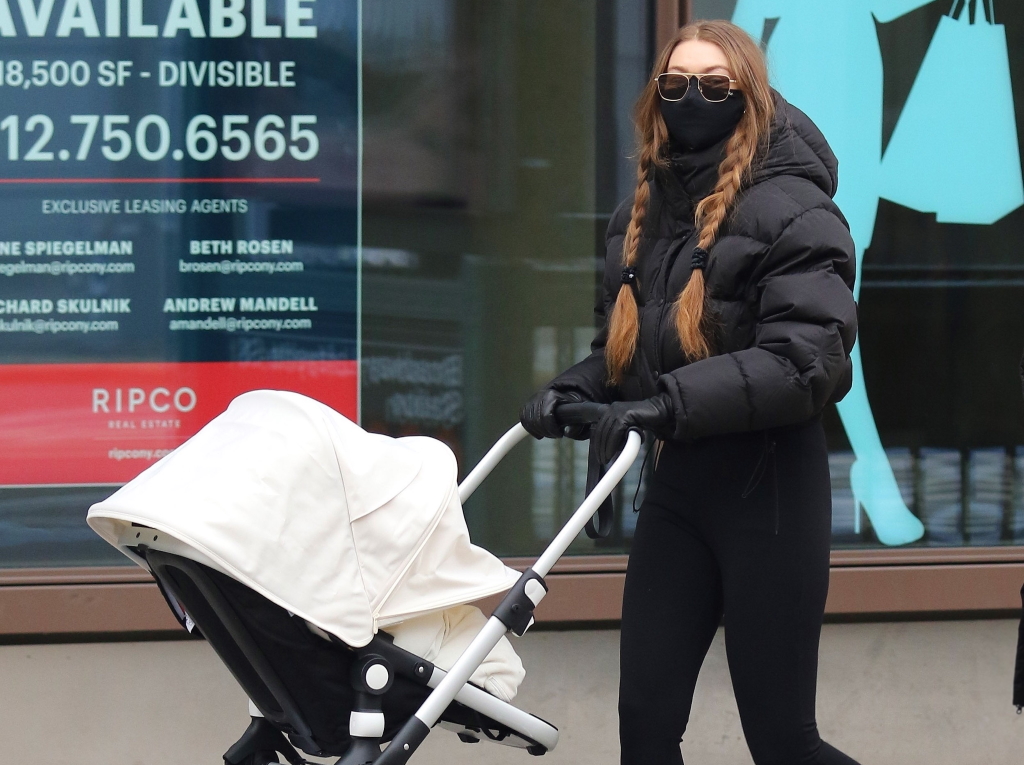 Gigi Hadid: Για ψώνια στη Νέα Υόρκη με την 5 μηνών κόρη της