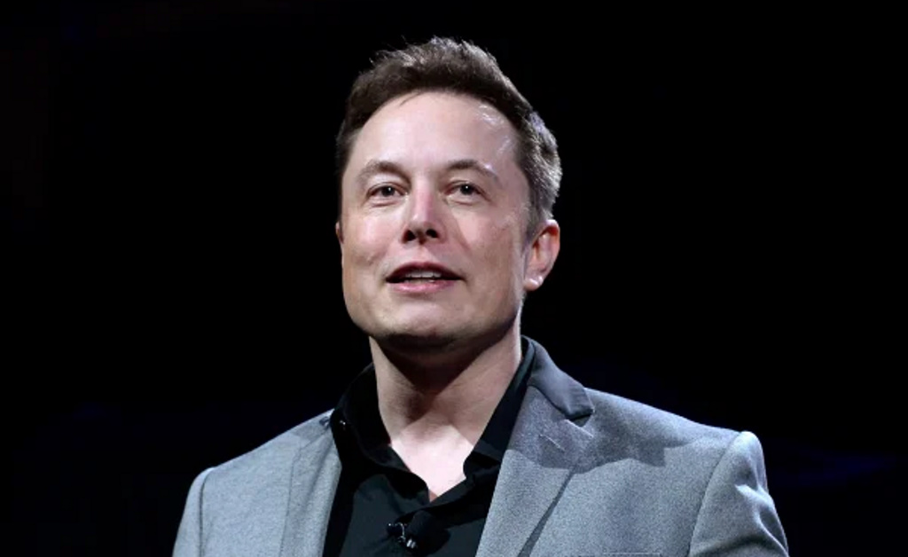 Elon Musk: Κατασκευάζει με την Tesla ανθρωποειδές ρομπότ