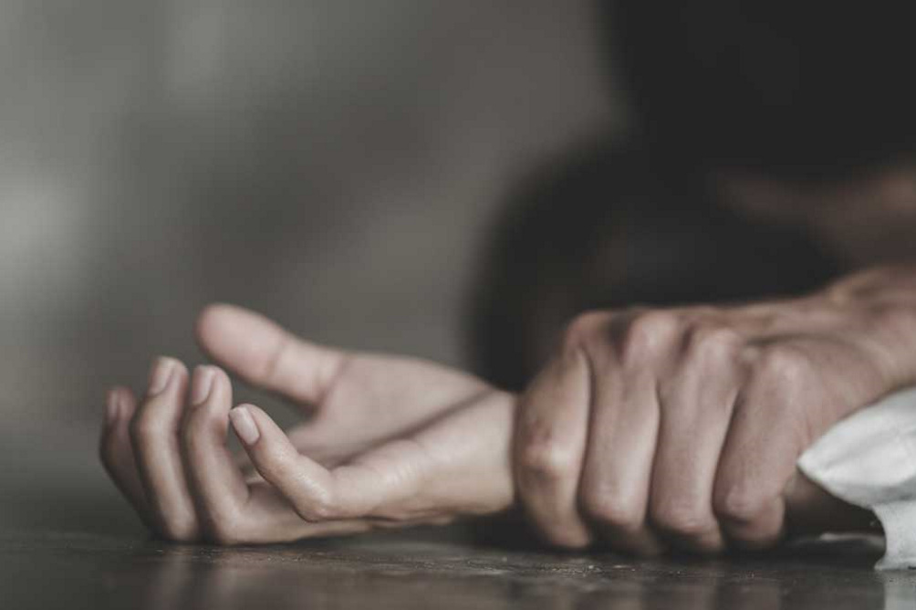 Απόπειρα βιασμού στον Πειραιά: «Το αυτί μου άλλαξε θέση από τα χτυπήματα» περιγράφει η 20χρονη που έπεσε θύμα του «δράκου»
