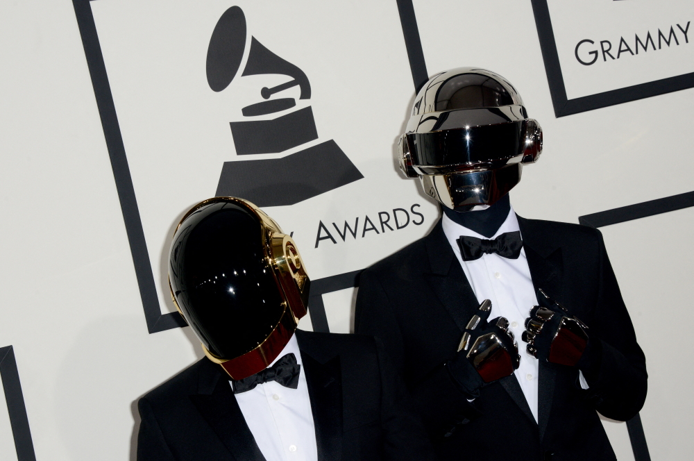 Τέλος εποχής για τους Daft Punk, το δίδυμο της ηλεκτρονικής μουσικής με τις κάσκες