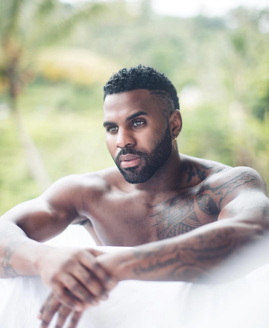 Η σύντροφος του Jason Derulo είναι hair icon…Τέλεια φυσικά μαλλιά!