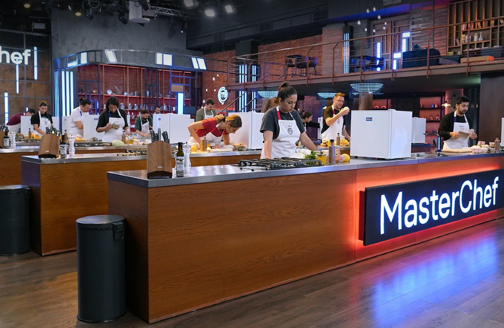 MasterChef: Υποκλίθηκε στη φοιτήτρια Μαργαρίτα το Twitter – Τα άκουσε ο «Καζανόβας» Ιωάννης