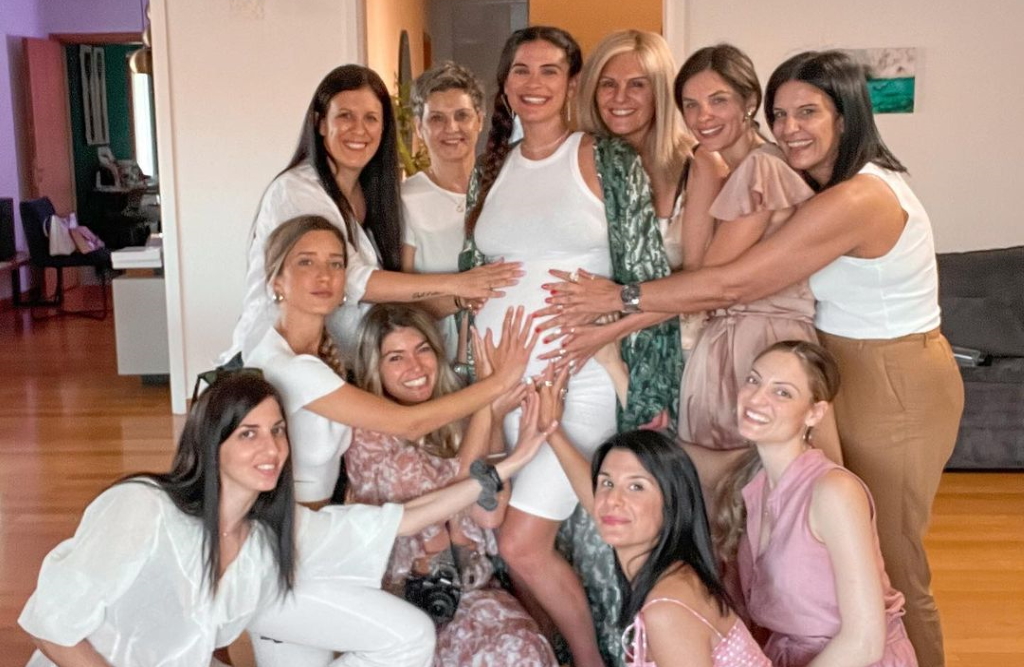 Χριστίνα Μπόμπα: Baby shower έκπληξη για τη μέλλουσα μανούλα