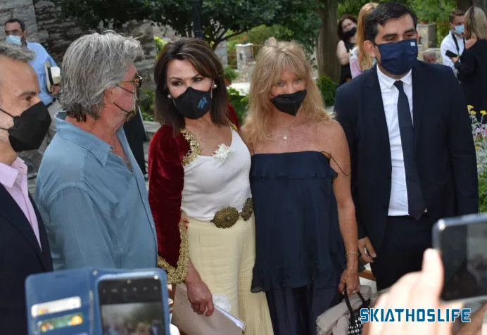 Γιάννα Αγγελοπούλου – Goldie Hawn: Η συνάντησή τους στη Σκιάθο