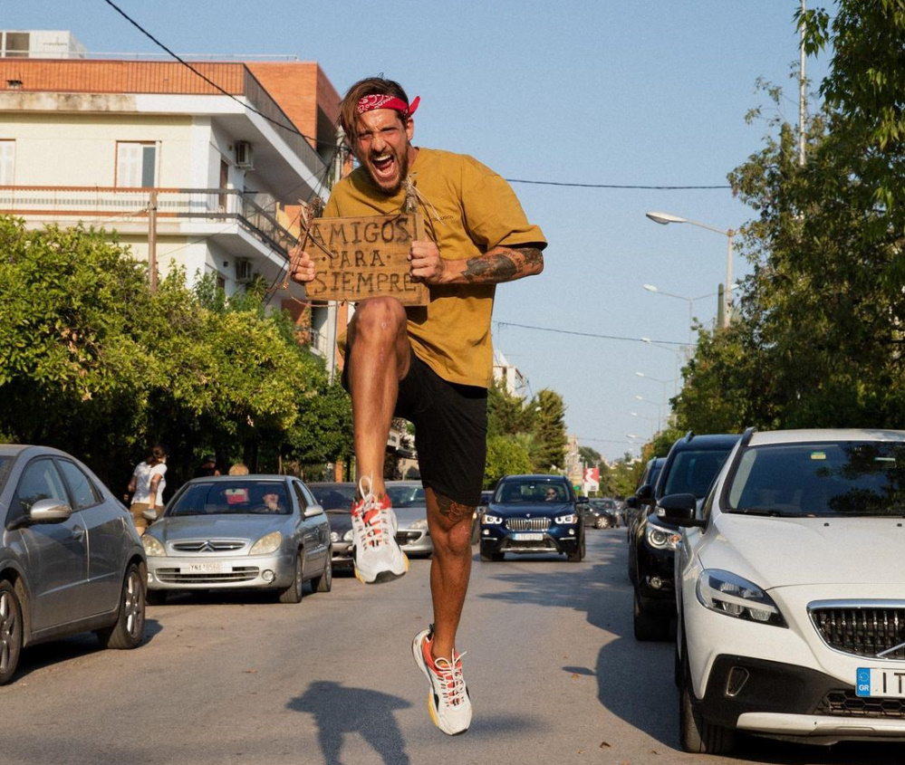 Ηλίας Μπόγδανος: Πήρε εξιτήριο και γύρισε στο σπίτι του μετά την περιπέτεια με τον κορονοϊό