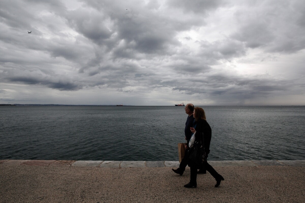 Καιρός (13/5): Συννεφιά και τοπικές βροχές το Σάββατο