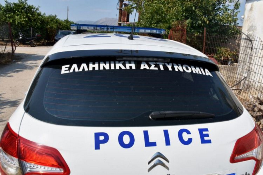 Τραγωδία στο Παλαιό Φάληρο: 48χρονος φέρεται ότι μαχαίρωσε τη μητέρα του και έβαλε φωτιά στο σπίτι τους