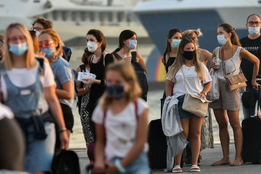 Δεκαπενταύγουστος: Αυξημένη η κίνηση στα λιμάνια – Άδειασαν τα αστικά κέντρα