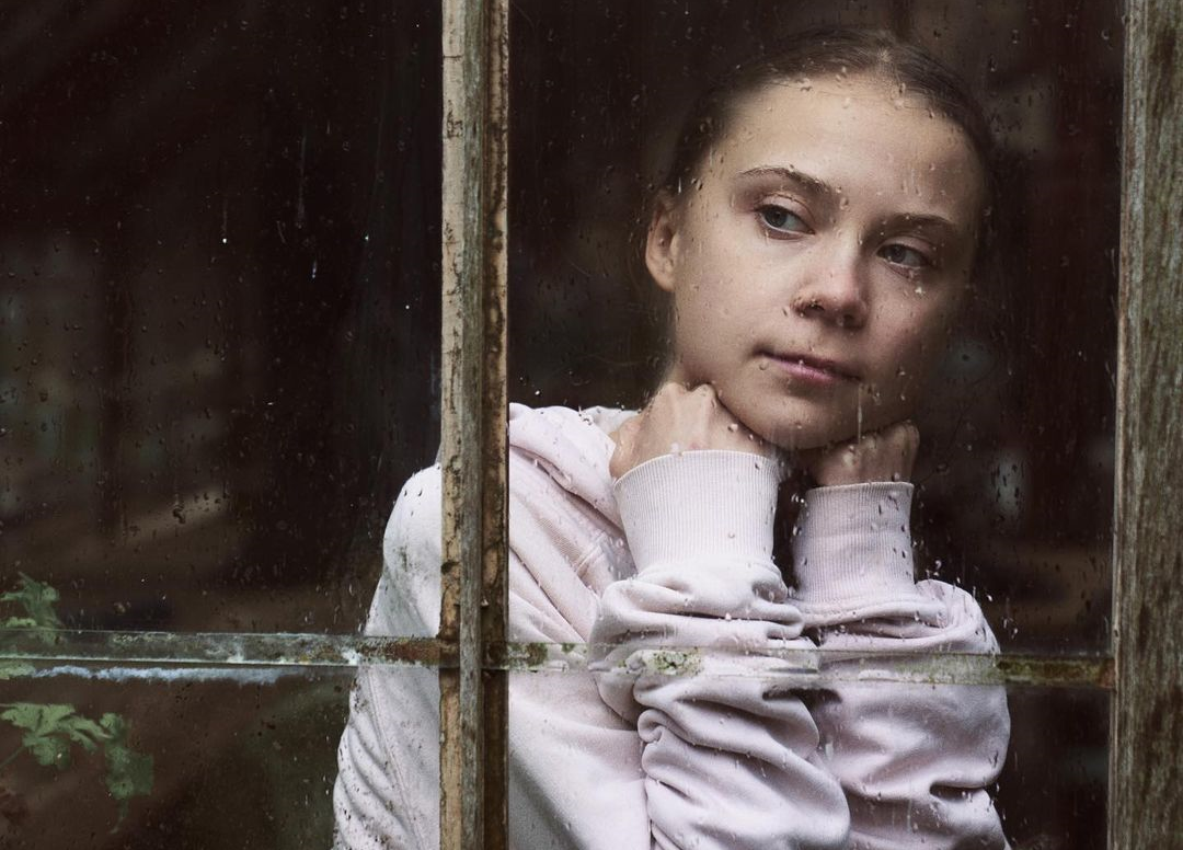 Greta Thunberg: Κάνει φωτογράφιση μόδας στη Vogue και κριτικάρει τη… μόδα!