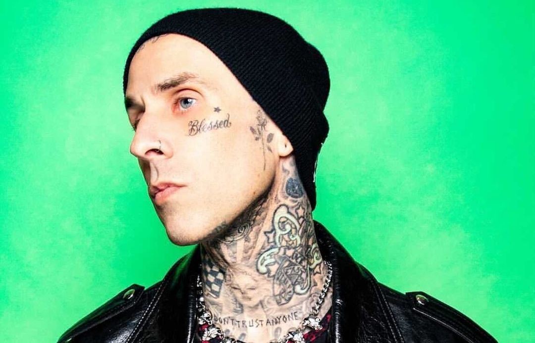 Travis Barker: Πέταξε ξανά με αεροπλάνο, μετά το αεροπορικό δυστύχημα που έζησε, για χάρη της Kourtney Kardashian