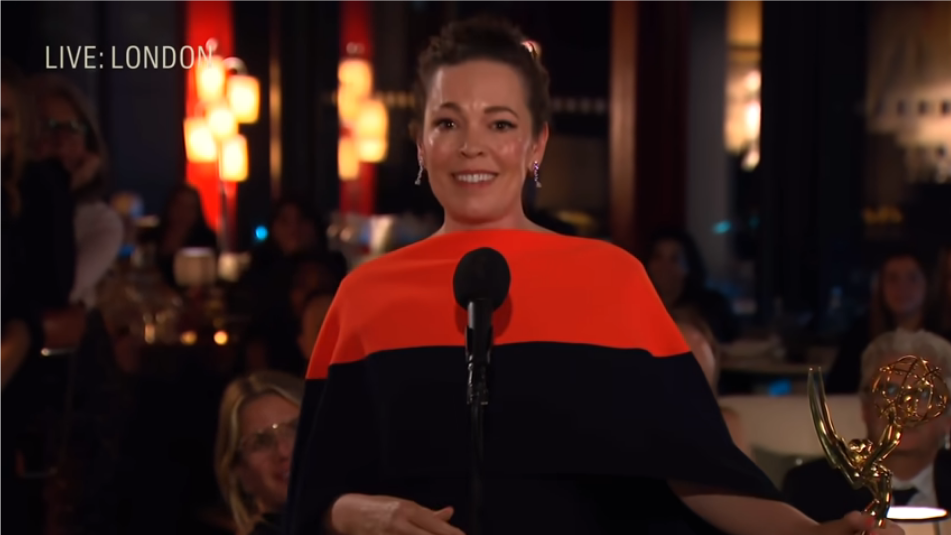 Βραβεία EMMY: Η απόκαλυψη της Olivia Colman για τον πατέρα της κρατώντας το αγαλματίδιο – «Τον έχασα στην πανδημία»