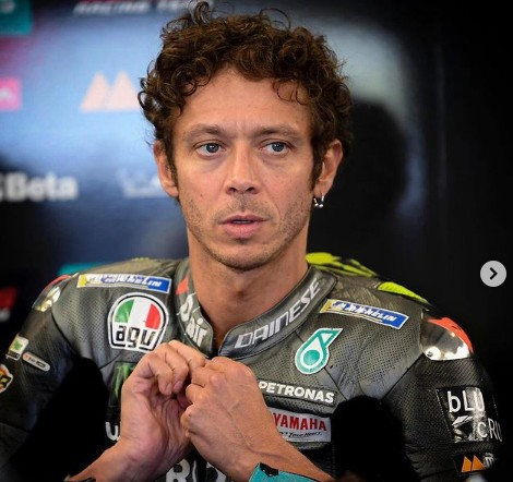 Valentino Rossi: Έριξε αυλαία στην αγωνιστική του δράση – Η ζωή και οι επιτυχίες ενός διάσημου αναβάτη