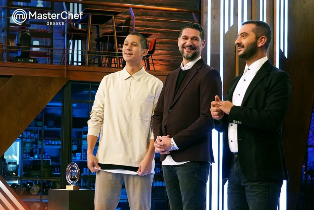 MasterChef: Ο Λεωνίδας Κουτσόπουλος τρολάρει τον Σωτήρη Κοντιζά και το Twitter κάνει «πάρτι»