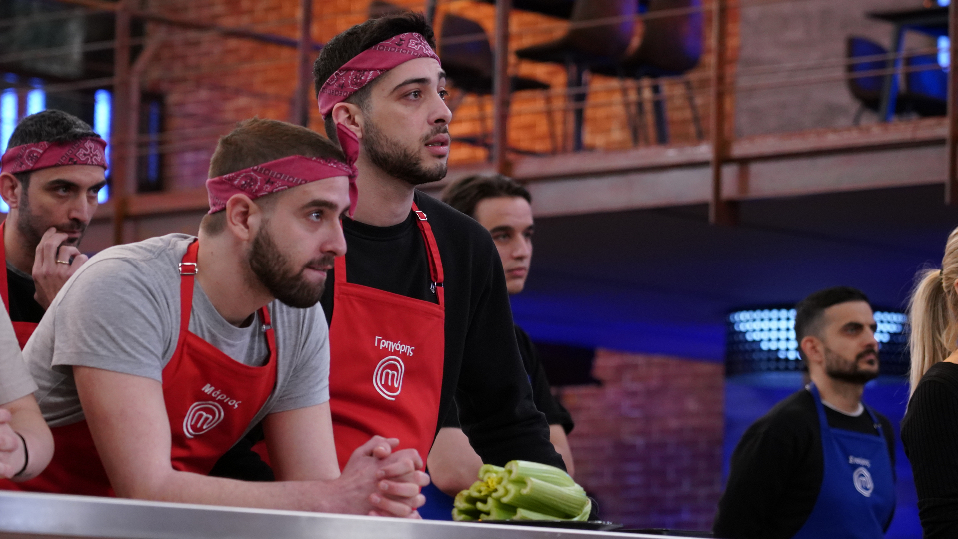 MasterChef: Έφερε τα πάνω – κάτω το “2Pac”  Μάριος με τα πλεονεκτήματά του – Καθαίρεσε τον «Μπόμπαινα» από αρχηγό της «μπλε» και «έκλεψε» τον Γιάννο