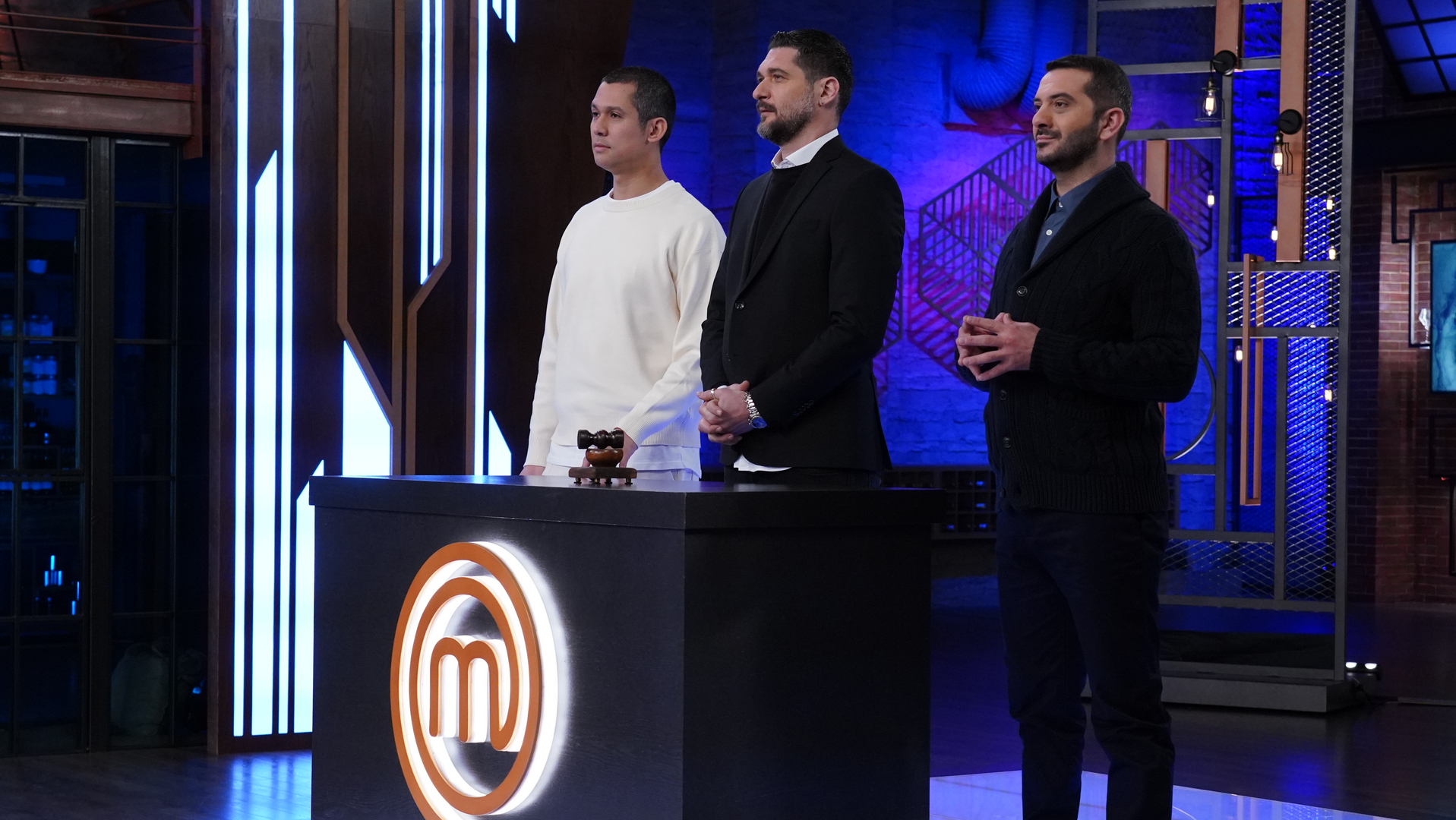 MasterChef: Γρίφο για δυνατούς λύτες έβαλε ο «σατανάς» Λεωνίδας Κουτσόπουλος – Ποιον κριτή θα διώχνατε; Ποιον θα παντρευόσασταν και ποιον θα βγάζατε για φαγητό;