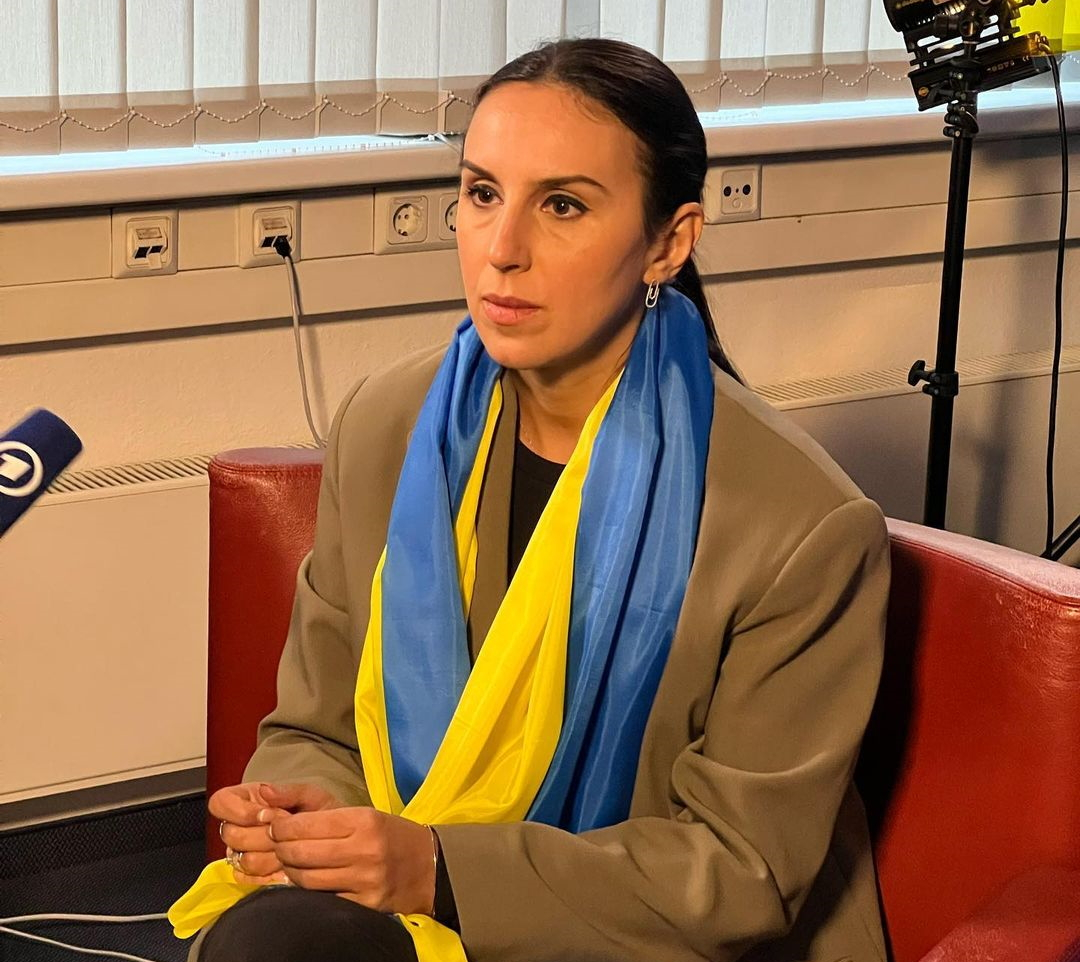 Jamala: Πρόσφυγας όπως η γιαγιά της το 1944 η Ουκρανή νικήτρια της Eurovision του 2016 – «Σταματήστε τον Πούτιν»