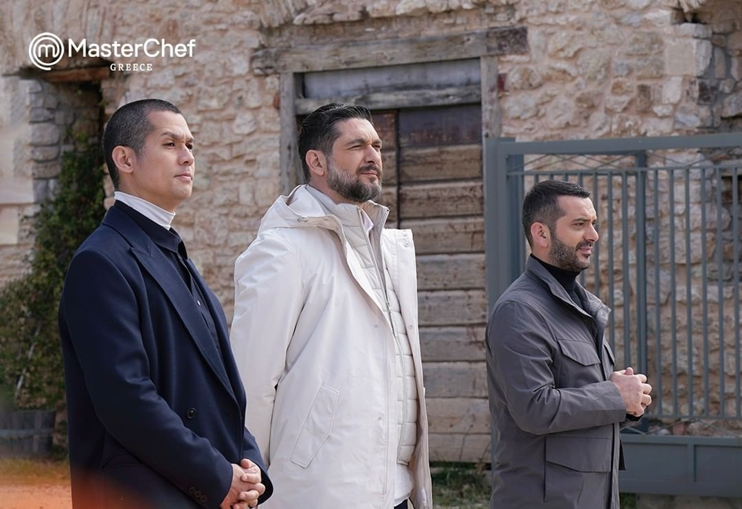 MasterChef: Οργίασε το Twitter με το look του Σωτήρη Κοντιζά