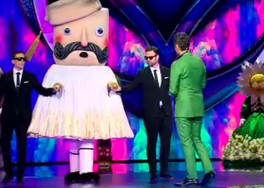 The Masked Singer: Ποιος κρυβόταν πίσω από τη μάσκα του «Τσολιά»;