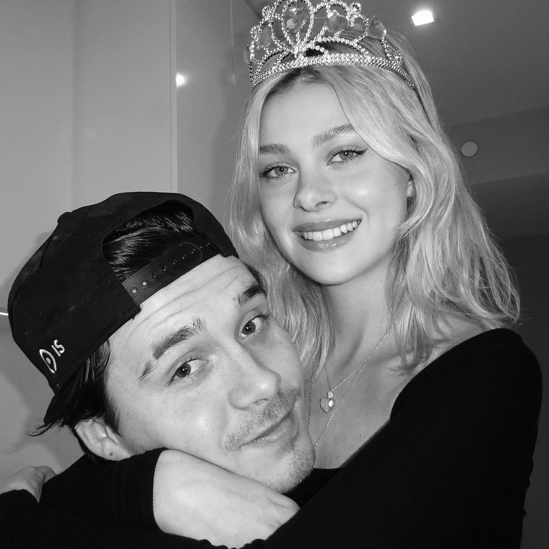 Nicola Peltz: Απαντά στις φήμες που τη θέλουν να έχει κόντρα με την πεθερά της, Victoria Beckham