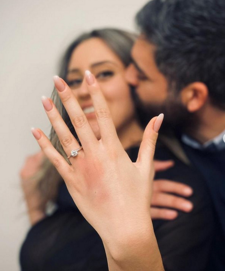 Άννα Κορακάκη: She said yes! Η πρόταση γάμου και το μεγάλο «ναι» που είπε στον εκλεκτό της καρδιάς της