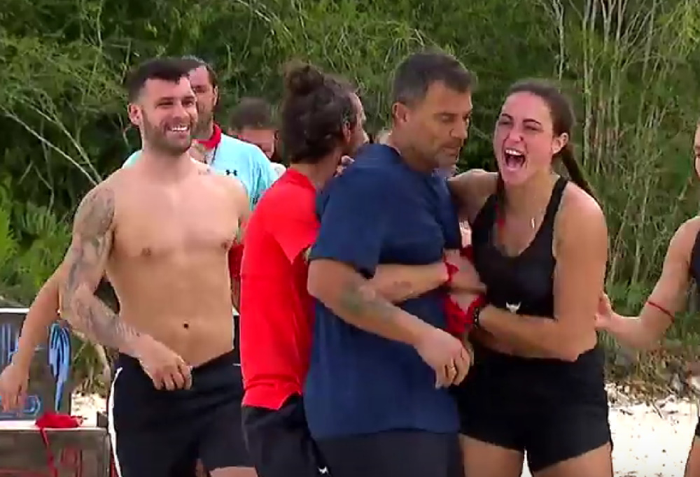 Survivor All Star: Ο Στέλιος Χανταμπάκης «γύρισε την μπιφτέκα» και το Twitter «υποκλίνεται» – «Φέτος ήρθε για να πάρει σεβασμό»