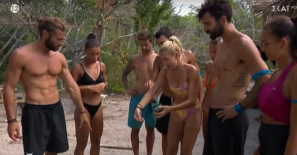 Survivor All Star: «Το παλτό όσο και εάν το αγιάσεις, το λαδάκι σου θα χάσεις» – Δίνουν «ρέστα» στο Twitter με τον αγιασμό της Ρίας Κολοβού