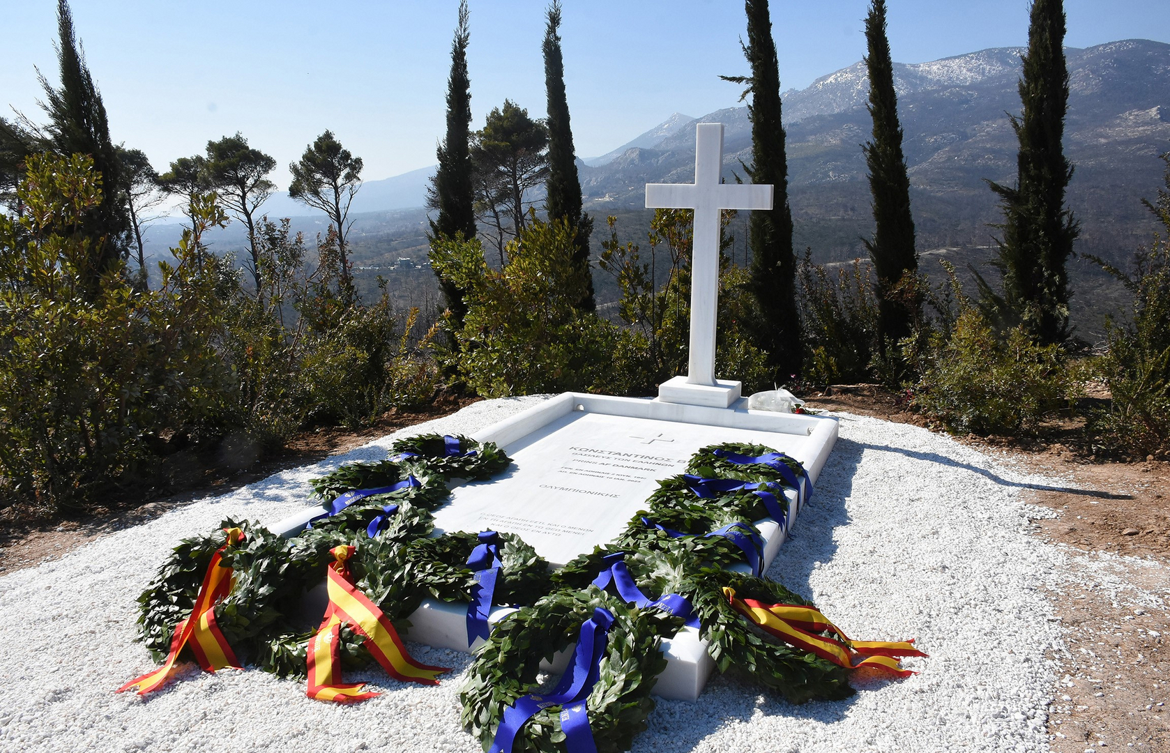 Κωνσταντίνος Γλύξμπουργκ: Τα αποκαλυπτήρια του τάφου του στο Τατόι – Τι γράφει η επιγραφή;