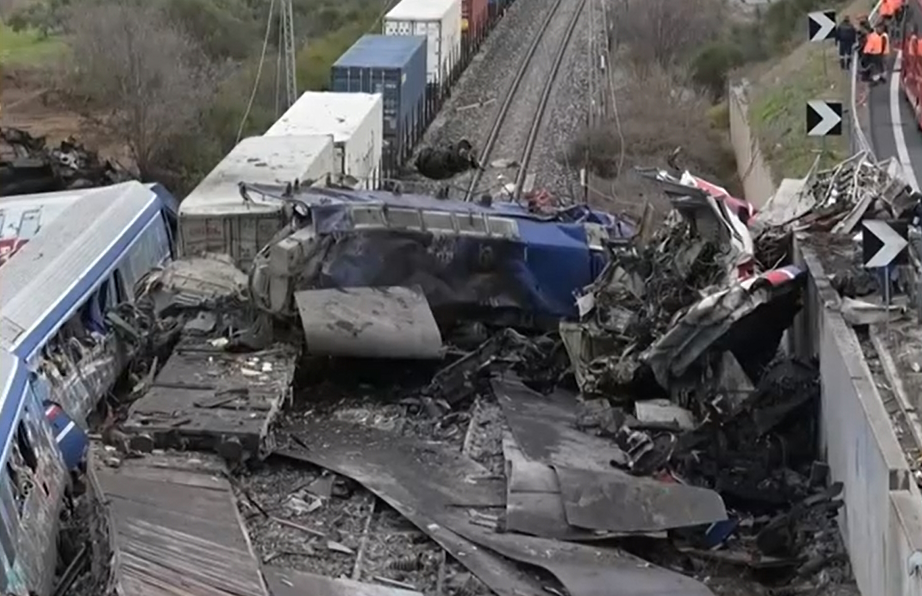 Τέμπη: Οργή με την κίνηση της Hellenic Train να επιστρέψει το αντίτιμο του εισιτηρίου σε επιζώντες και θανόντες – «Είναι ψυχολογικός βιασμός»