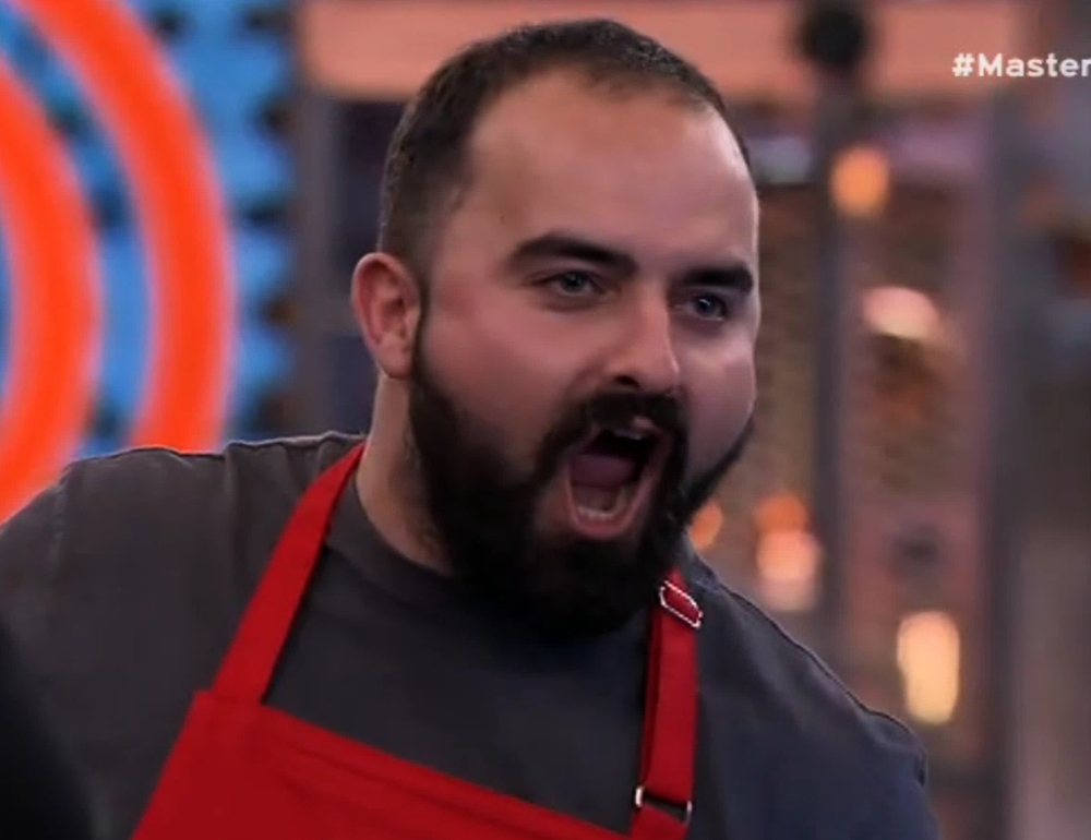 MasterChef: Ο τοίχος, οι κραυγές των «μπαμπουίνων» και τα «δελφίνια» – Πανδαιμόνιο στην ομαδική και το Twitter τρόλαρε δίχως έλεος