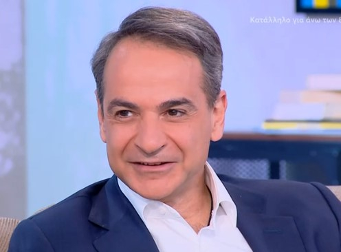 Κυριάκος Μητσοτάκης: «Μπορεί να έκλαψα ιδιωτικά, αλλά έπρεπε να αντιμετωπίσω την τραγωδία των Τεμπών με λογική»