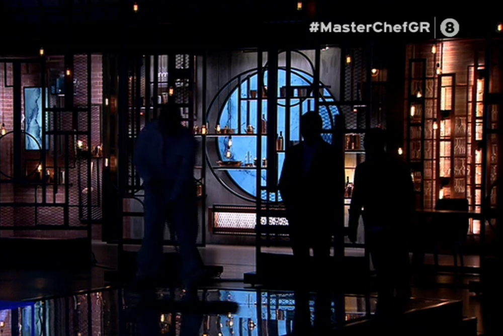 MasterChef: Έπος το αυτοτρολάρισμα του Κοντιζά – Πήρε τη σφουγγαρίστρα και πέρασε ένα χεράκι το πλατό