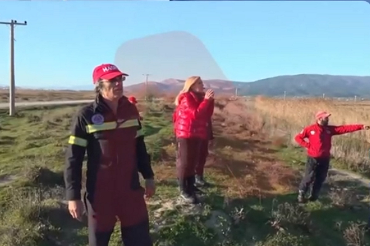 Μεσολόγγι: Καρέ καρέ η στιγμή που εντοπίστηκε η σορός του Μπάμπη