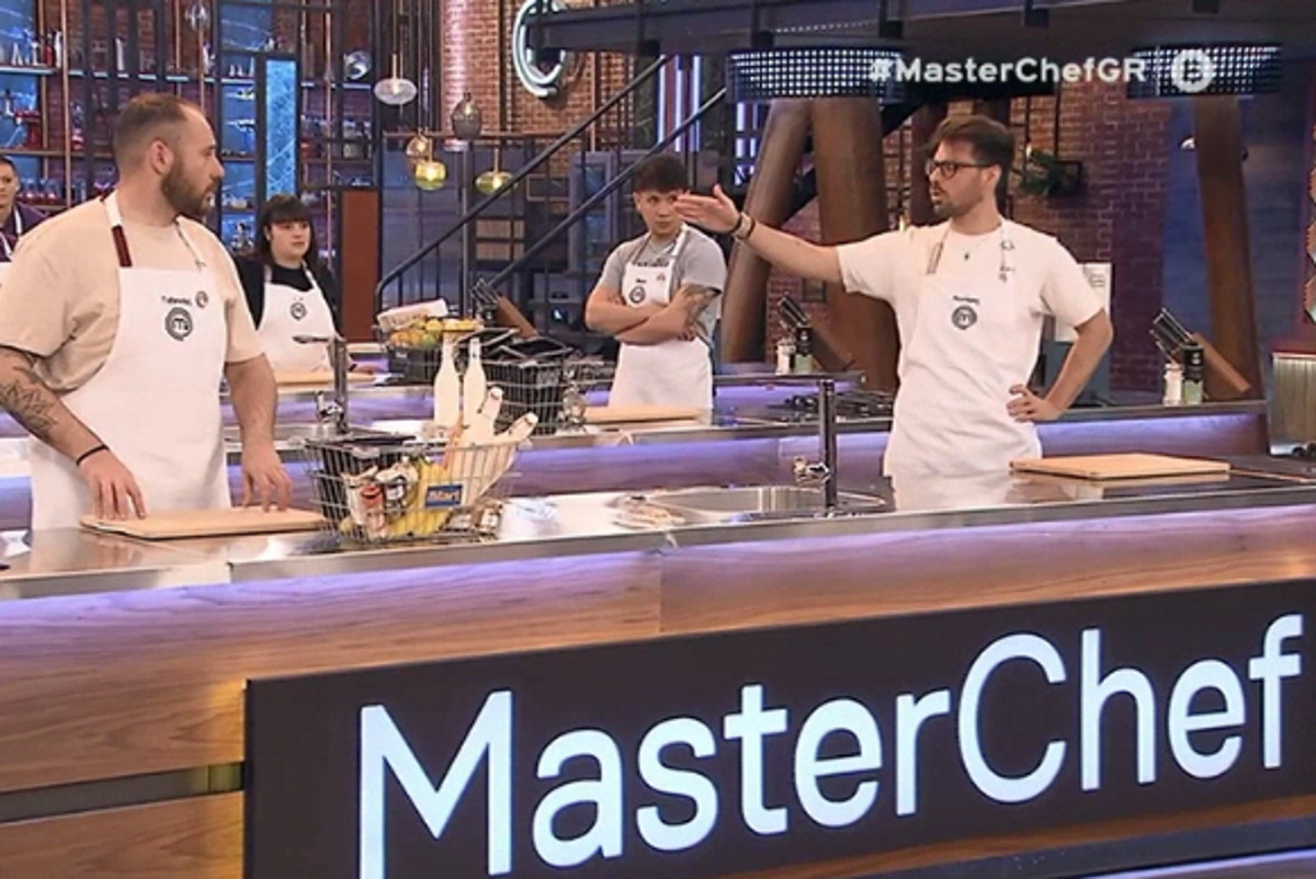 MasterChef: Τα «σκονάκια» του Λευτέρη έπεσαν σαν «βόμβα» στο τραπέζι – «Θα έπρεπε να ντρέπεστε!»